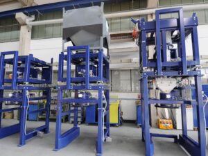 Container emptying station